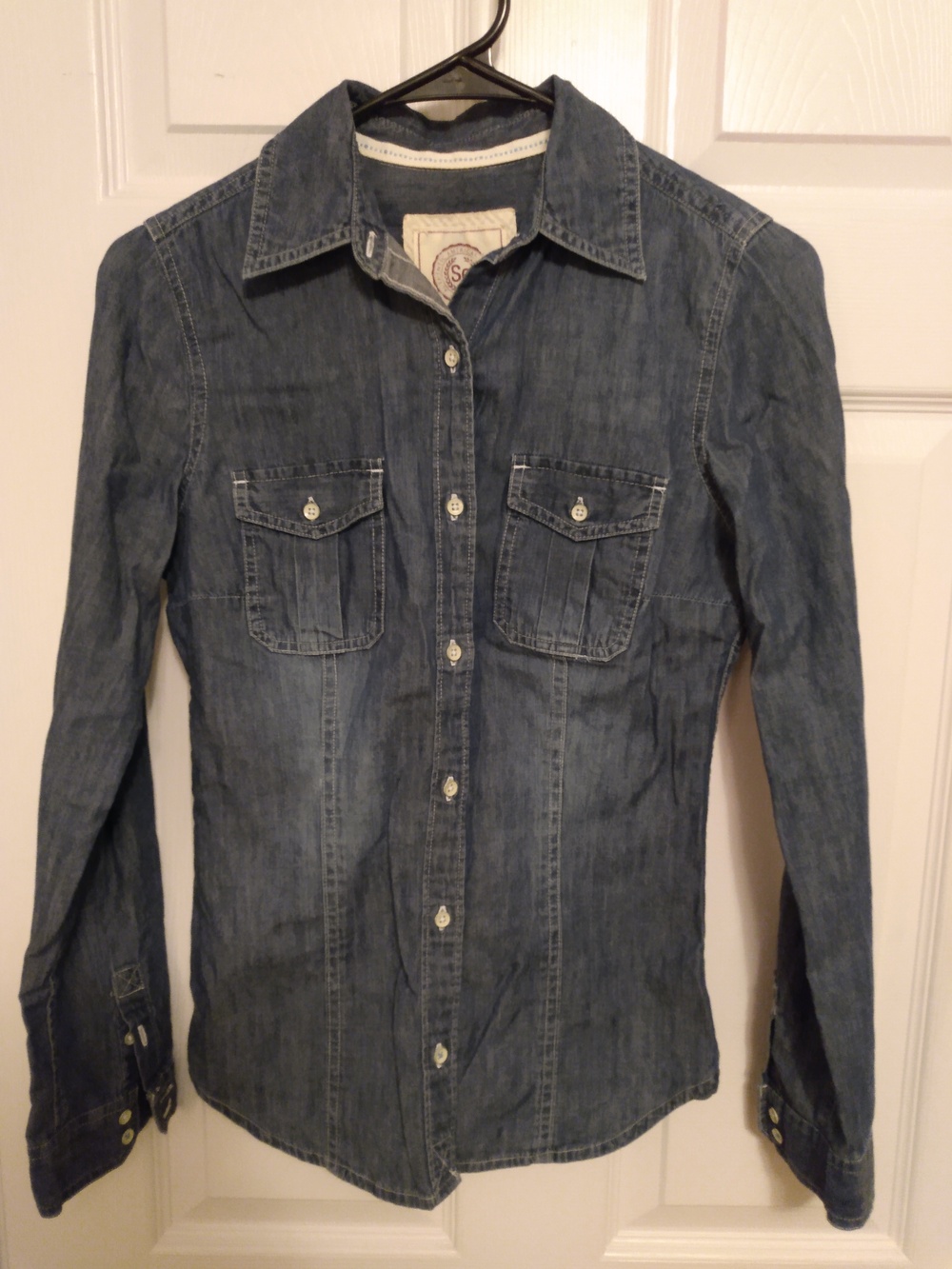 SO Chambray Button-Down Shirt Women's Small Long Sleeve